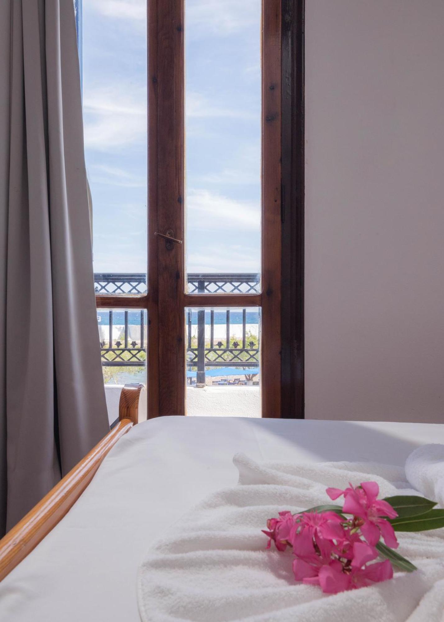 Minoa Sea Rooms Tsoútsouros Dış mekan fotoğraf